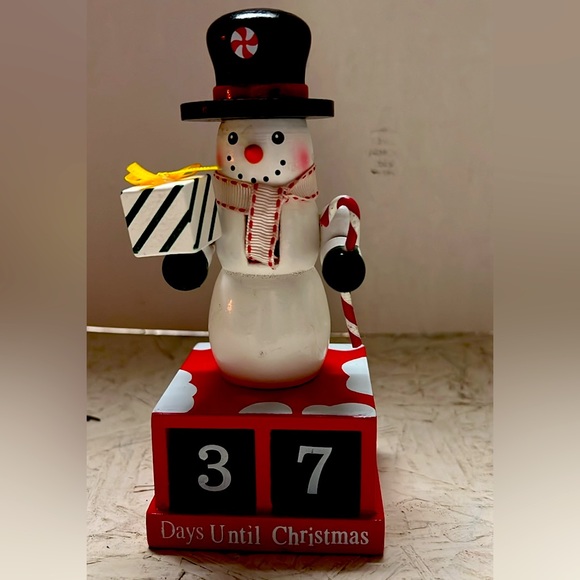 Christmas Snowman countdown to Christmas - Picture 1 of 4